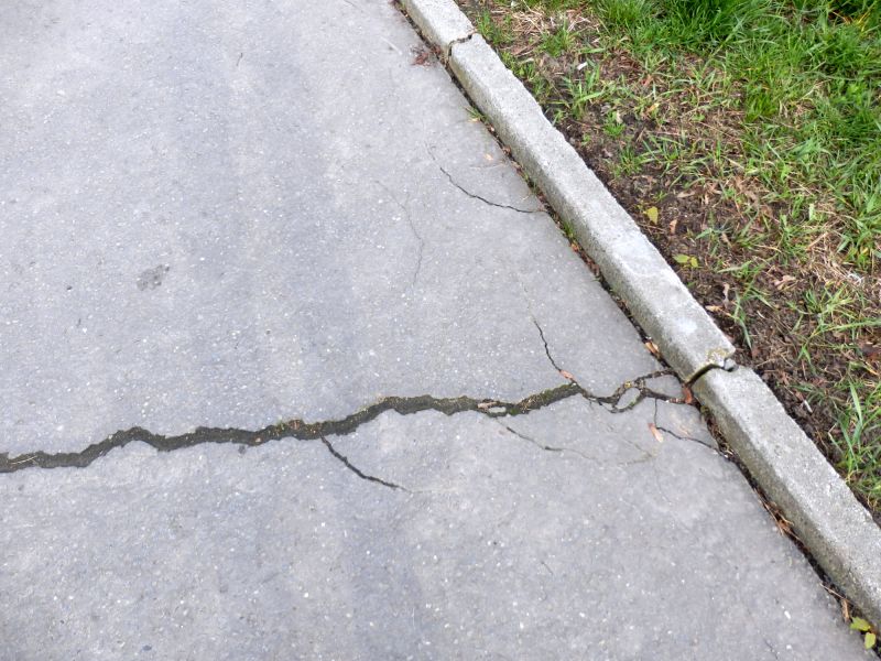Sidewalk Repair in Des Moines, IA